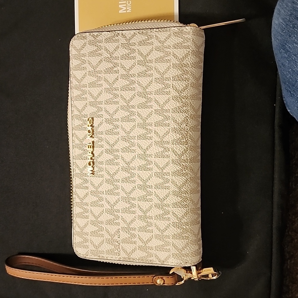 Michael Kors wallet